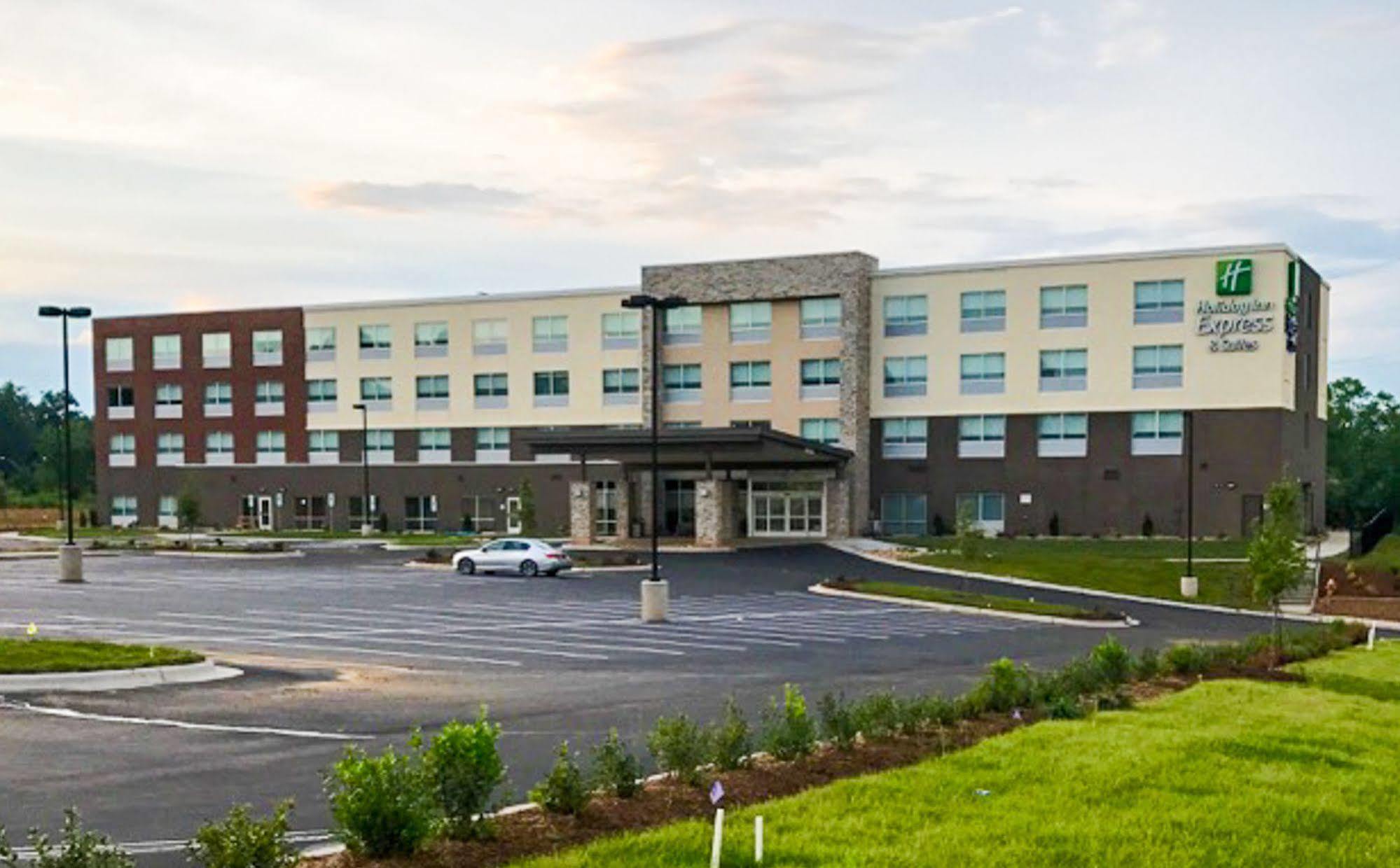 Holiday Inn Express & Suites - Charlotte Ne - University Area By Ihg Kültér fotó