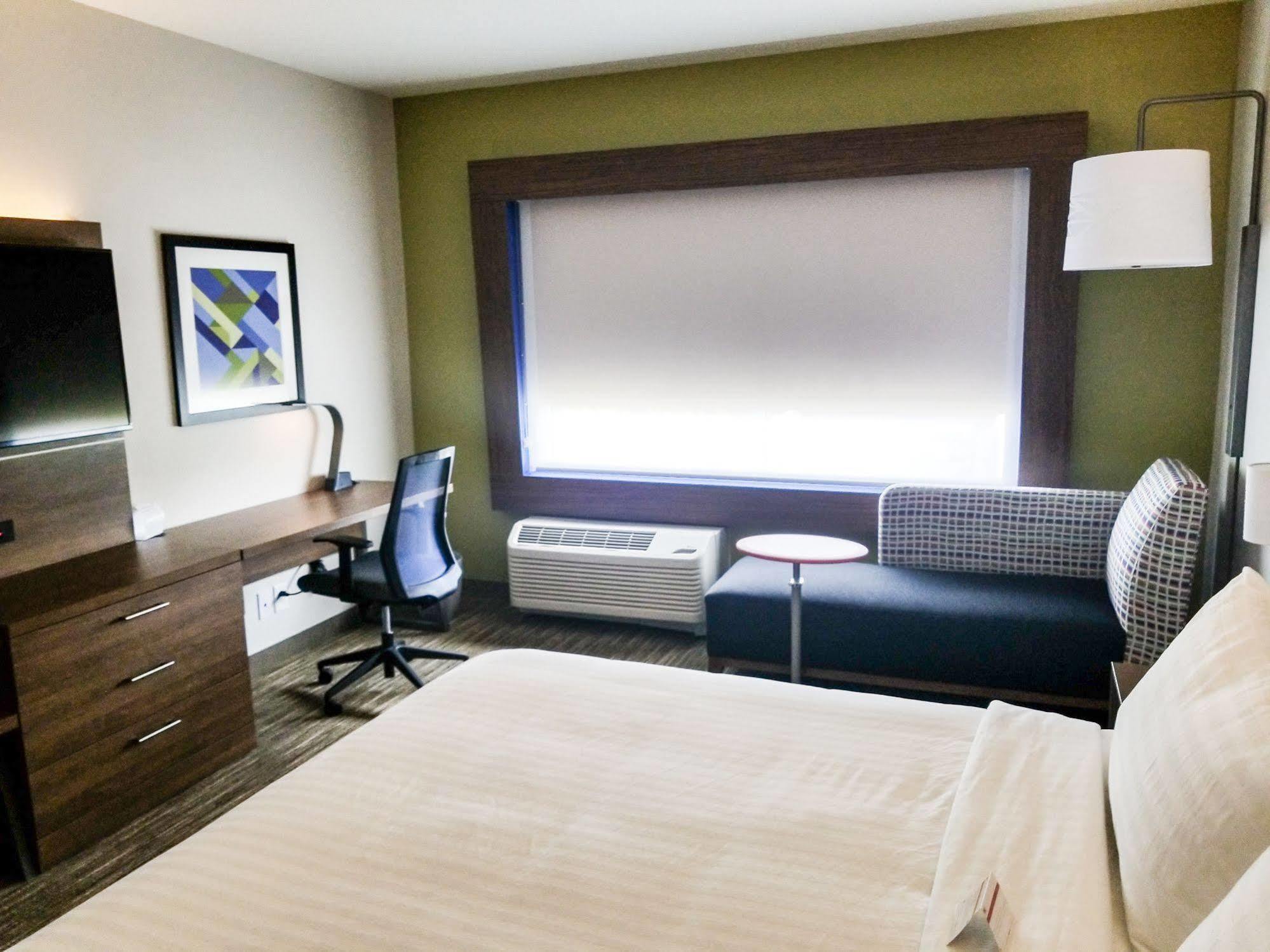 Holiday Inn Express & Suites - Charlotte Ne - University Area By Ihg Kültér fotó