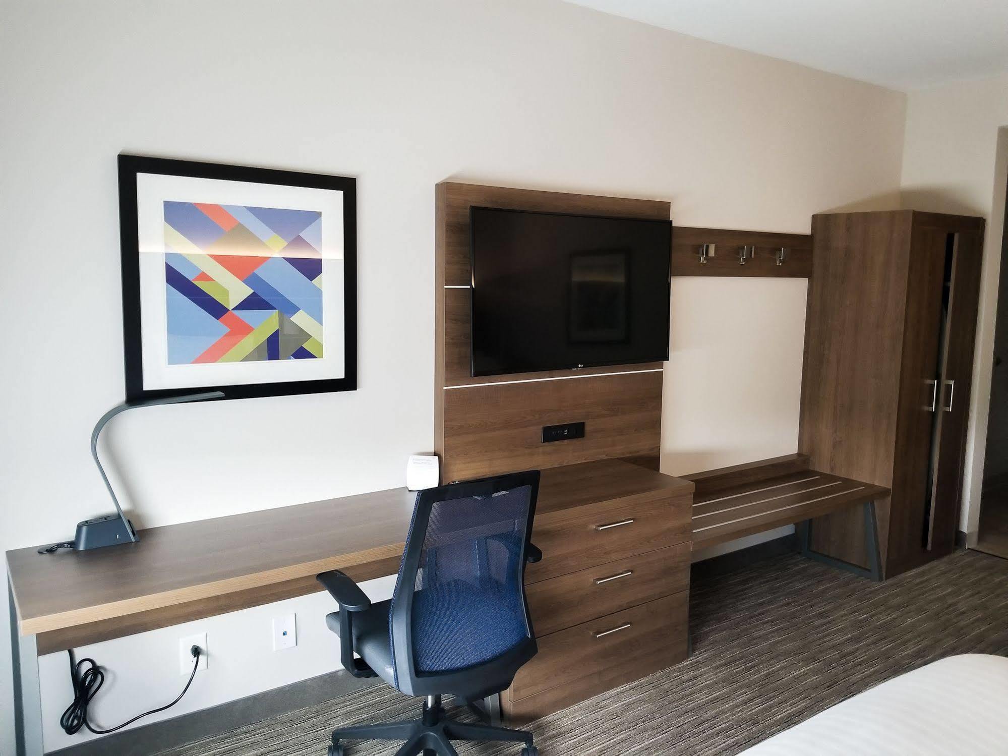 Holiday Inn Express & Suites - Charlotte Ne - University Area By Ihg Kültér fotó