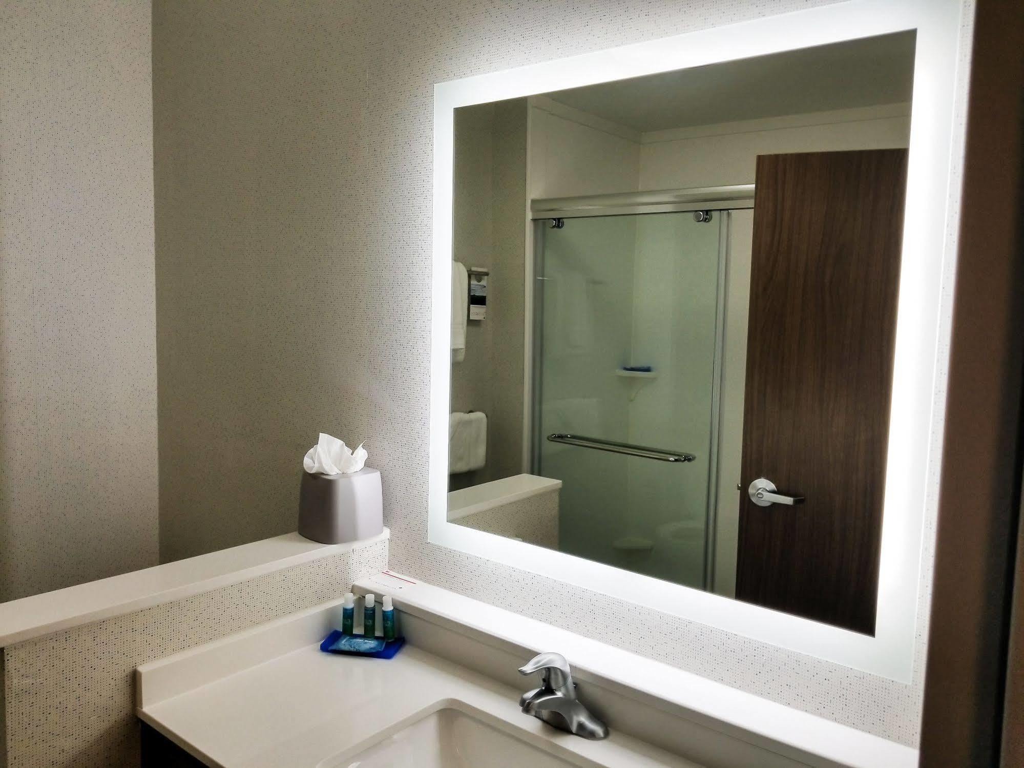Holiday Inn Express & Suites - Charlotte Ne - University Area By Ihg Kültér fotó
