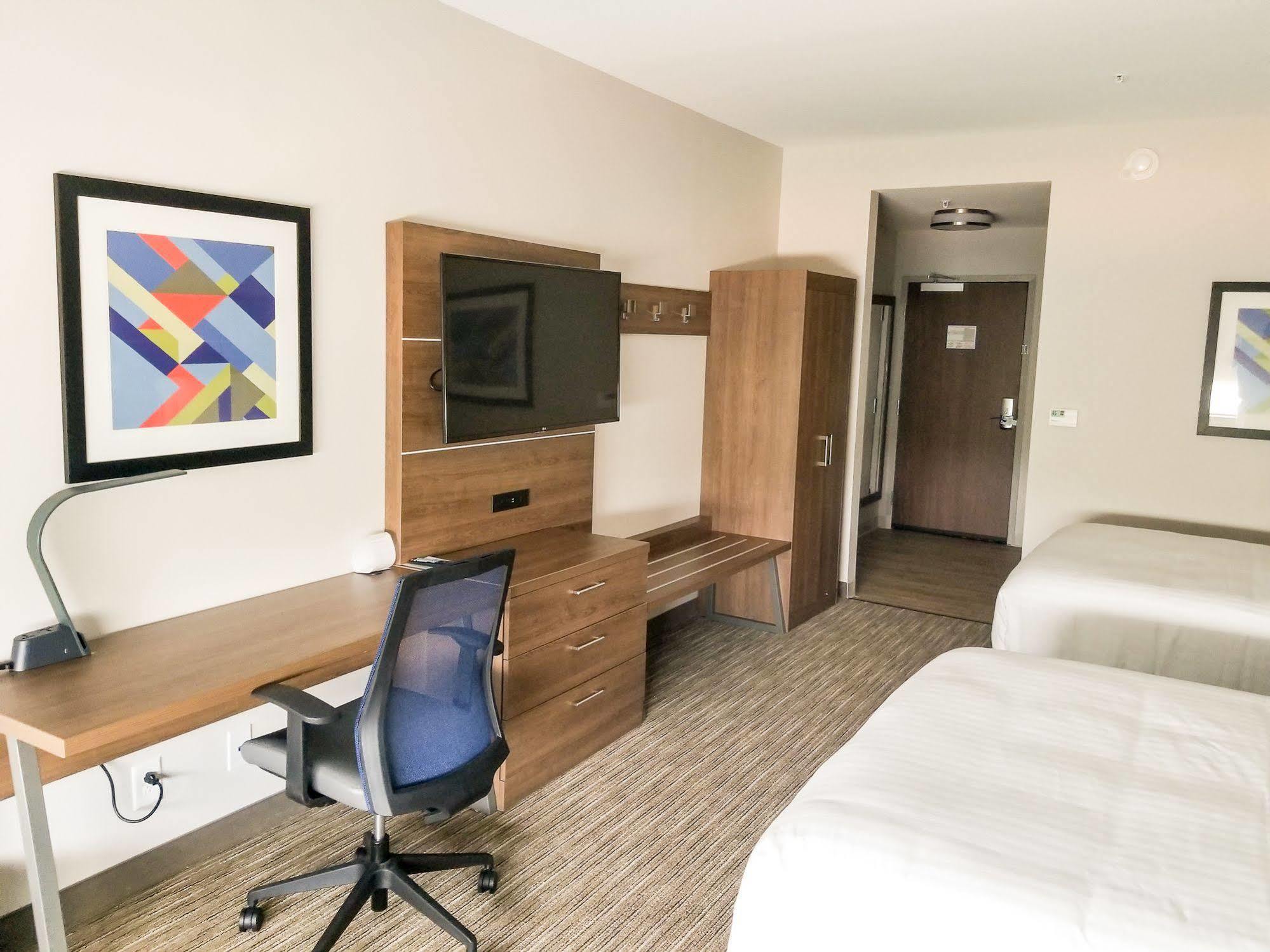 Holiday Inn Express & Suites - Charlotte Ne - University Area By Ihg Kültér fotó