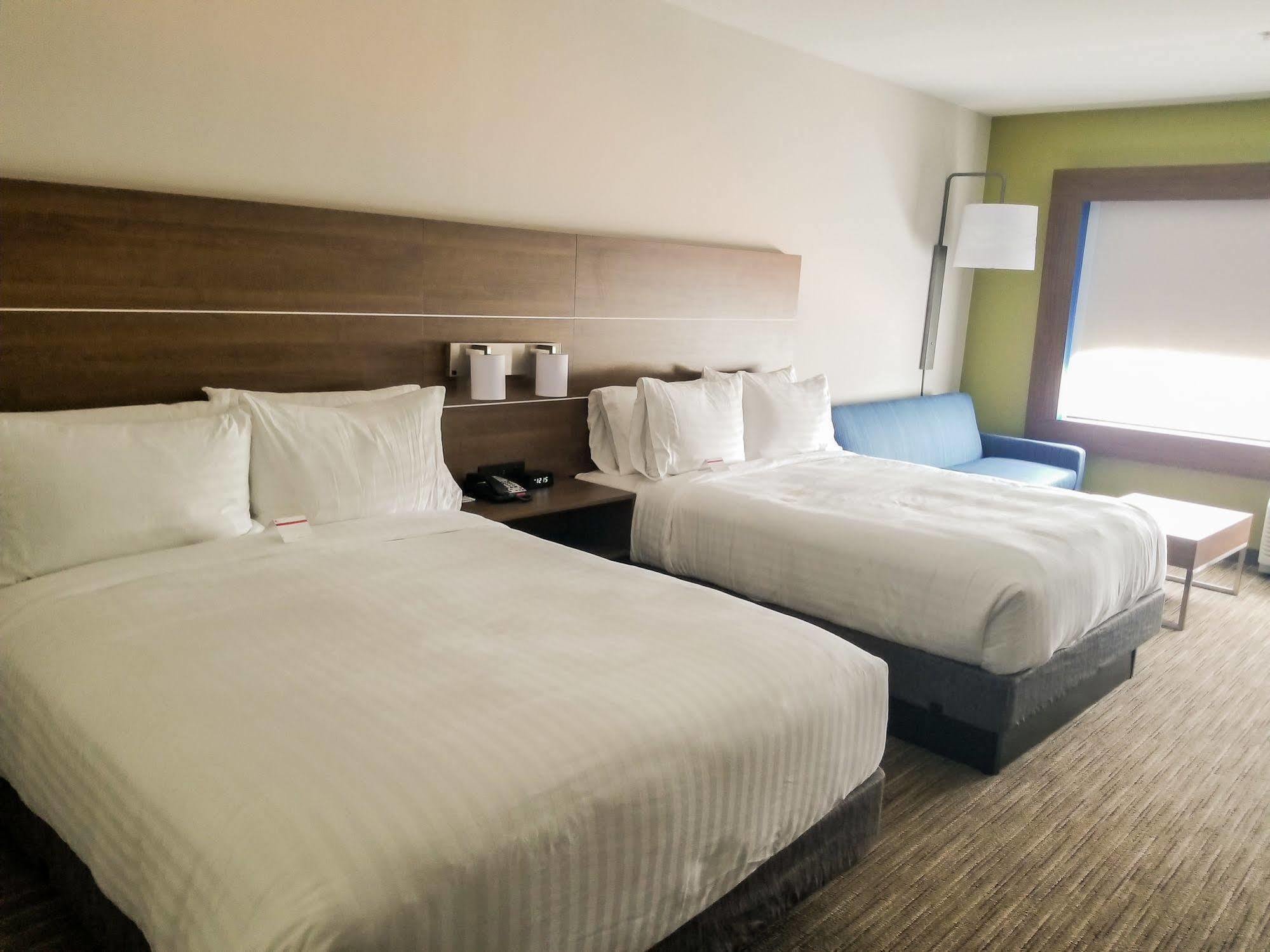 Holiday Inn Express & Suites - Charlotte Ne - University Area By Ihg Kültér fotó