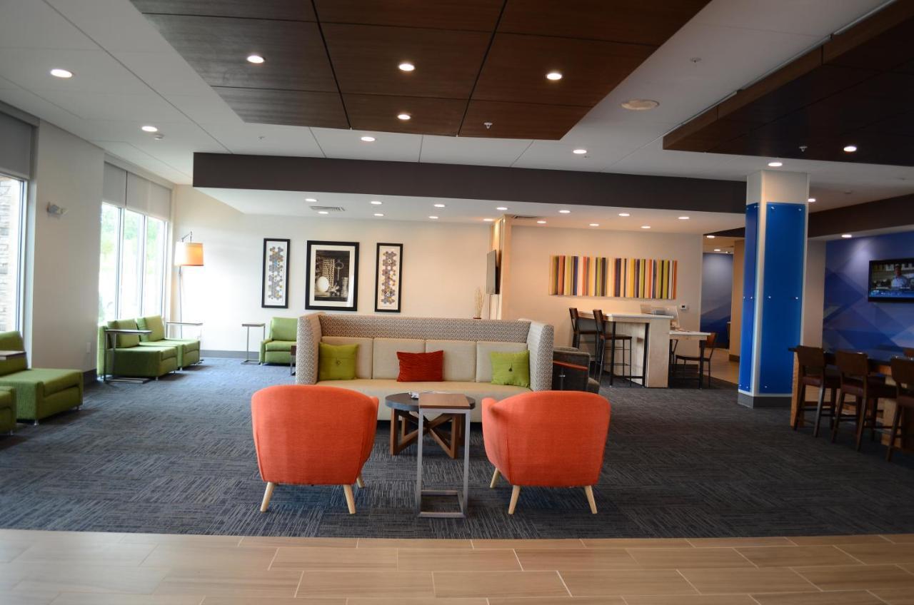 Holiday Inn Express & Suites - Charlotte Ne - University Area By Ihg Kültér fotó