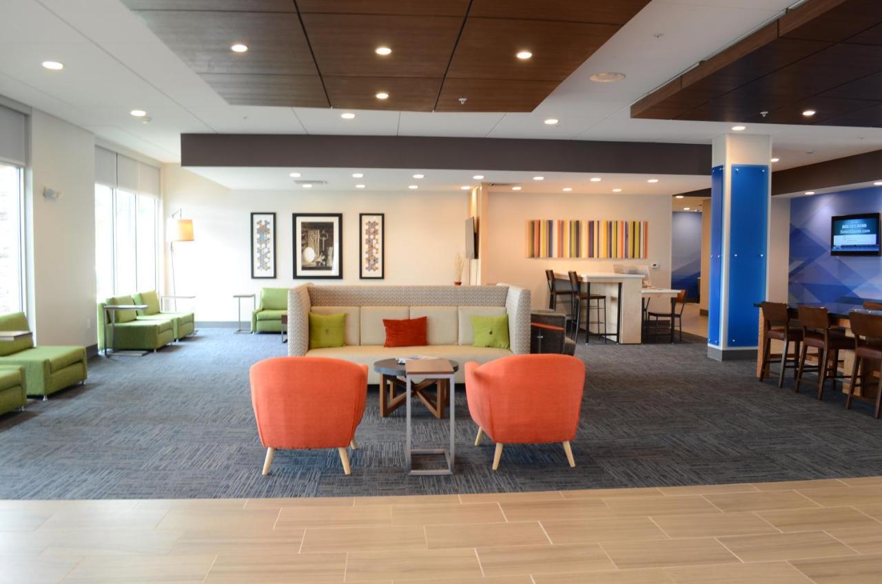 Holiday Inn Express & Suites - Charlotte Ne - University Area By Ihg Kültér fotó