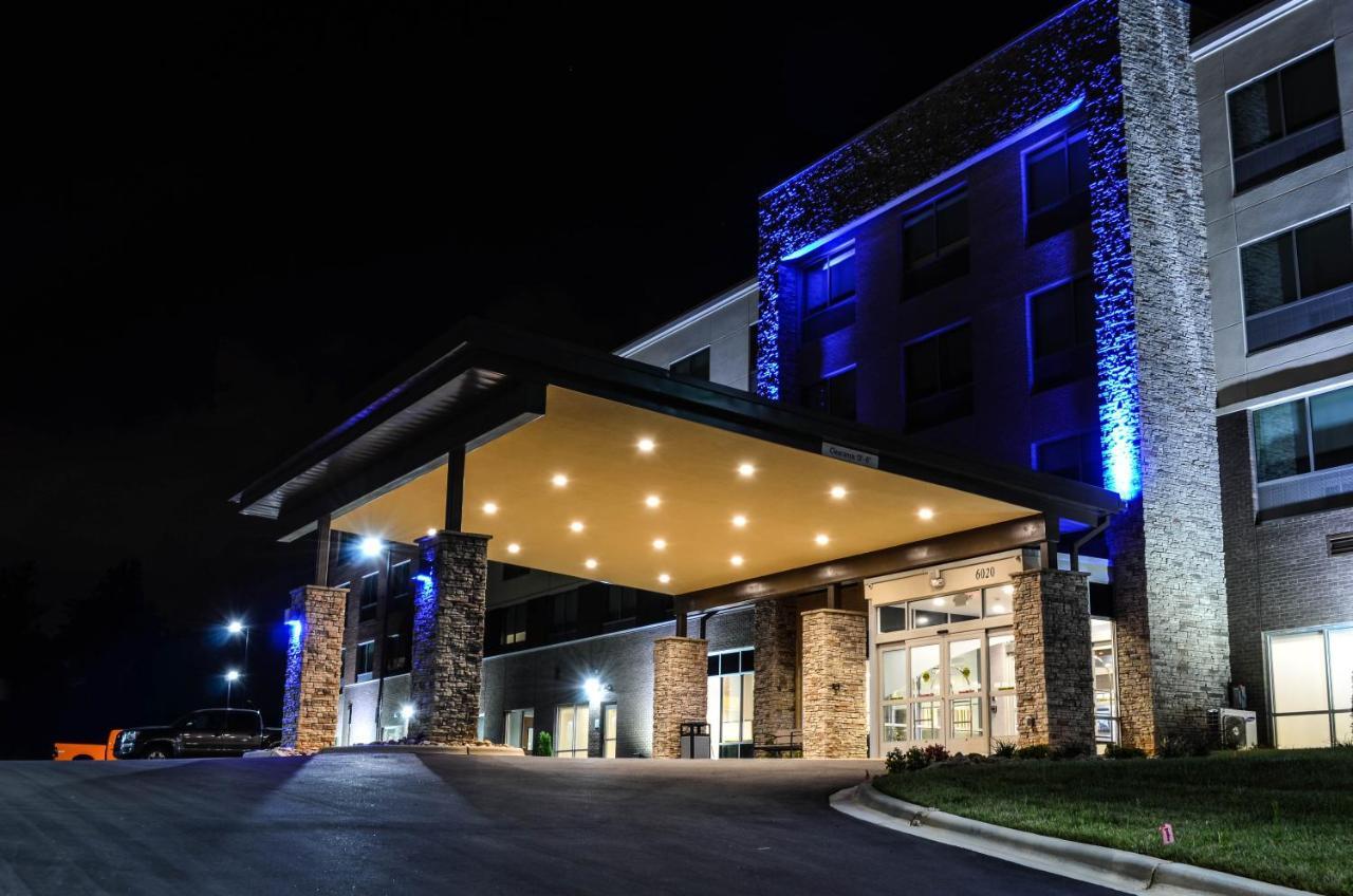 Holiday Inn Express & Suites - Charlotte Ne - University Area By Ihg Kültér fotó